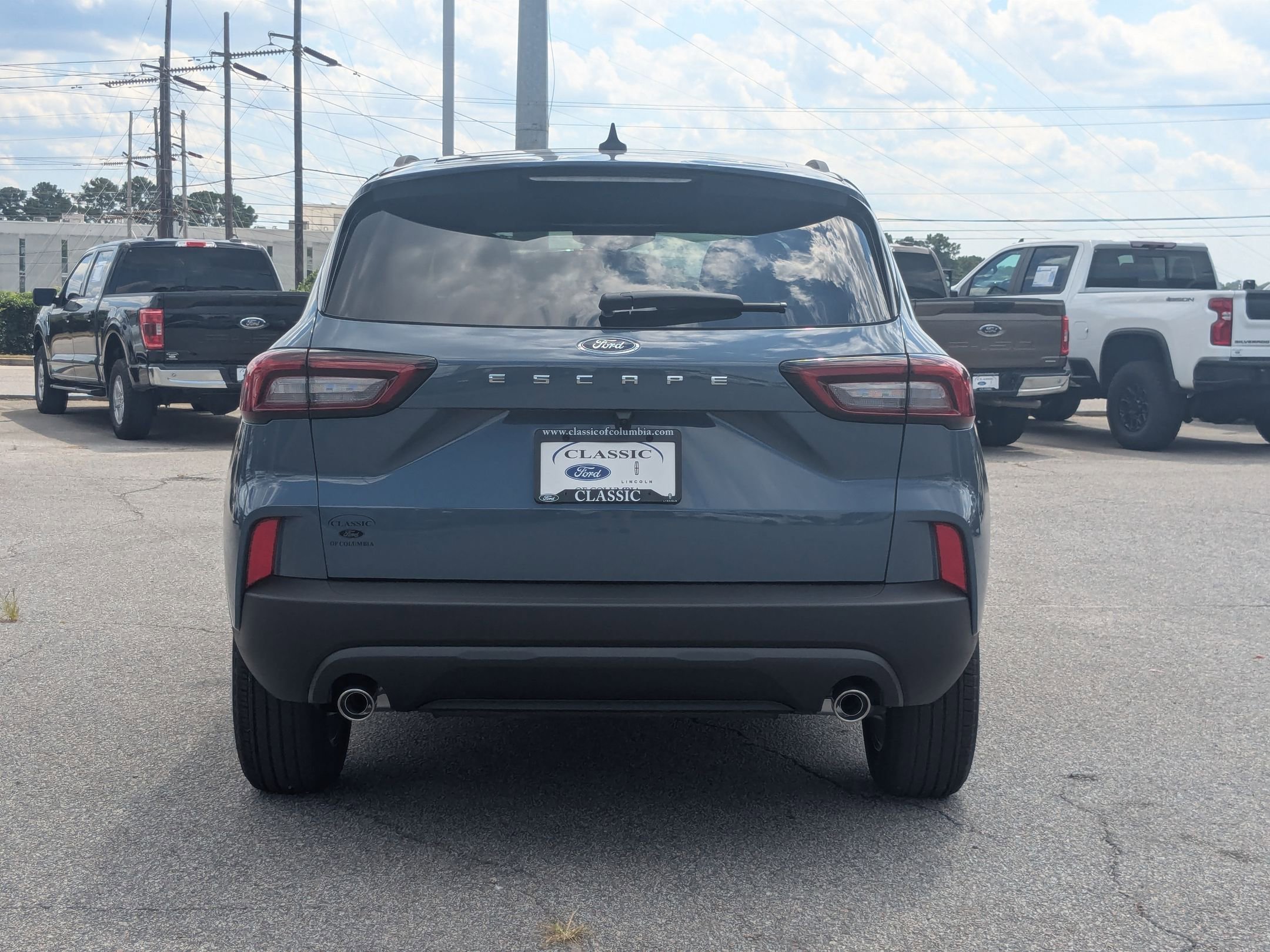 2025 Ford Escape ST-Line photo 3