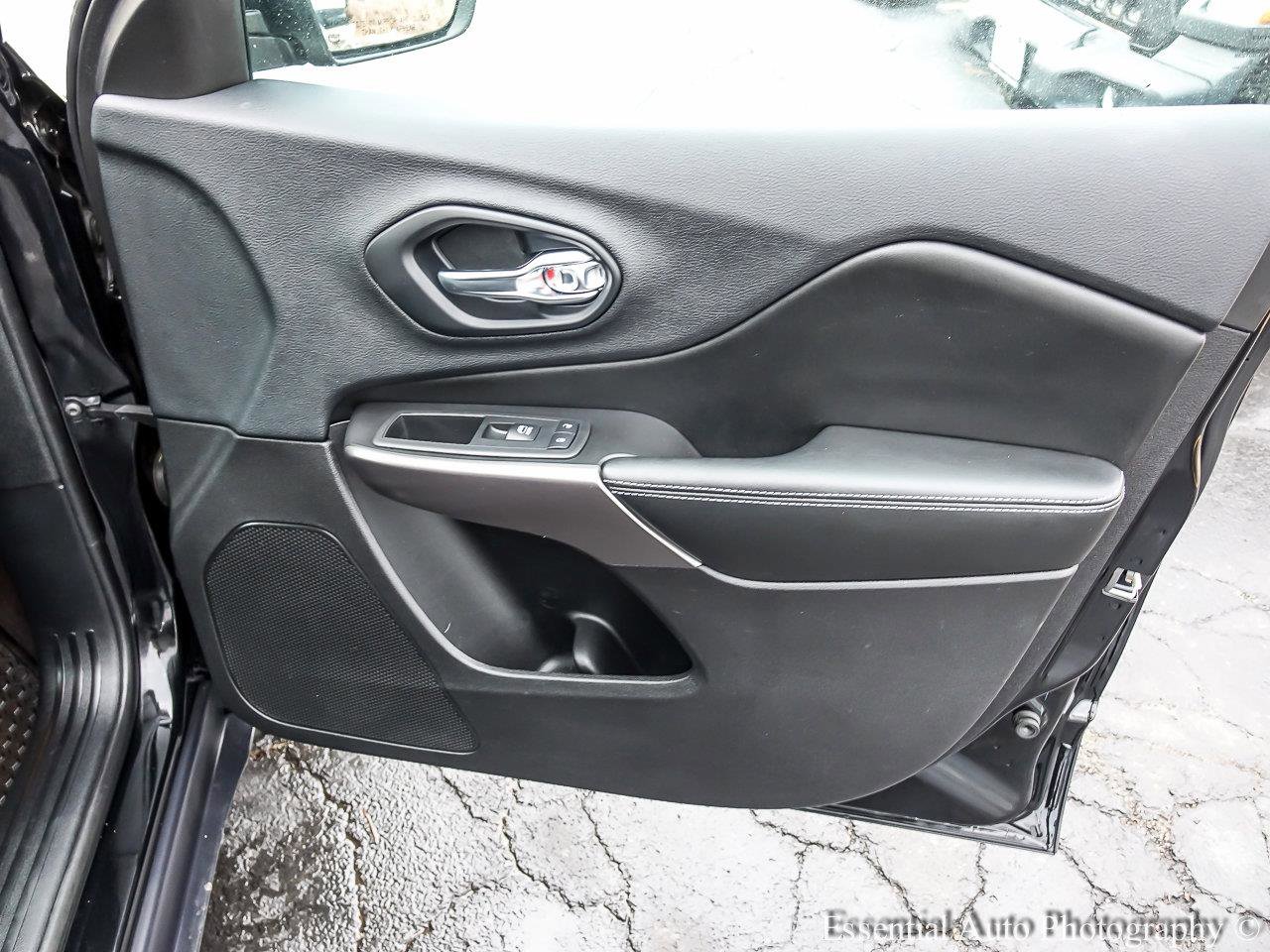 2019 JEEP CHEROKEE - Image 21