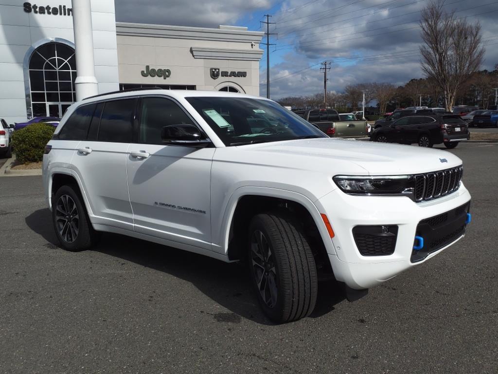 2024 Jeep Cherokee Overland 4xe photo 3