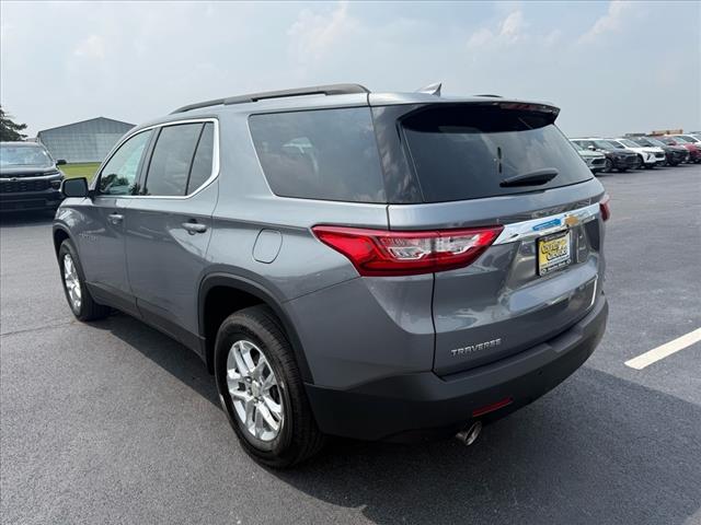 2021 Chevrolet Traverse photo 2
