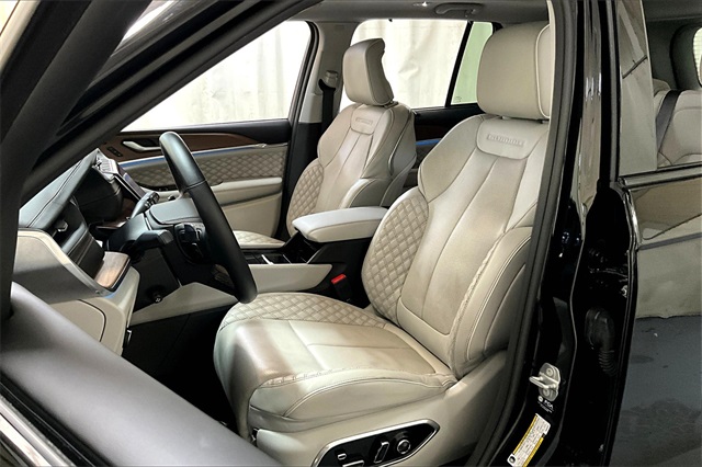 2022 Jeep Grand Cherokee Summit photo 18
