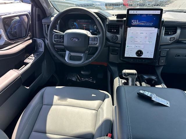 2025 Ford F-150 Lightning photo 13