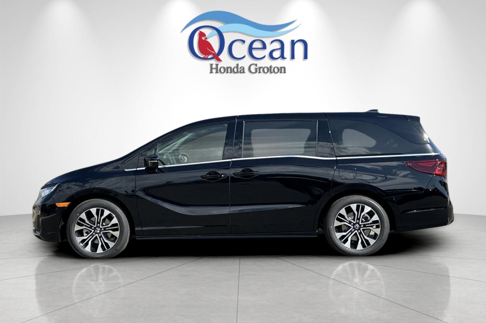 2026 Honda Odyssey Elite photo 2