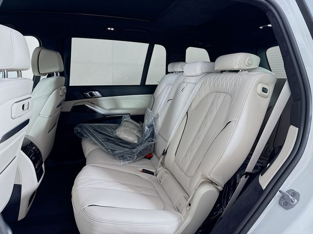 New 2026 White BMW M60i image 27