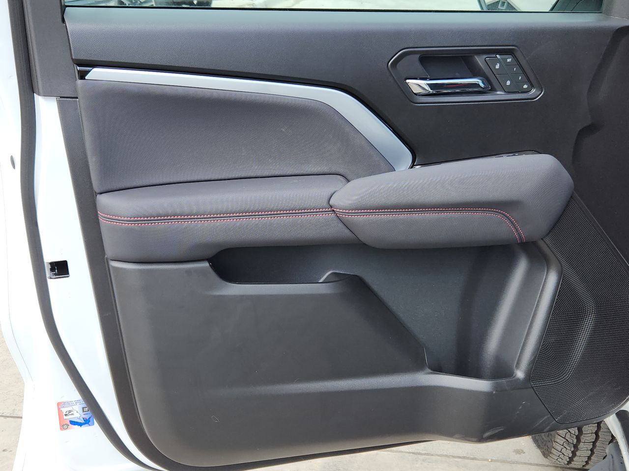 2025 Chevrolet Colorado Z71 photo 21