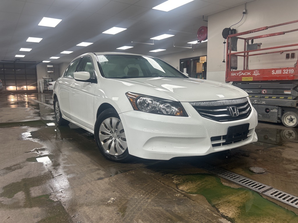 2011 Honda Accord LX photo 3