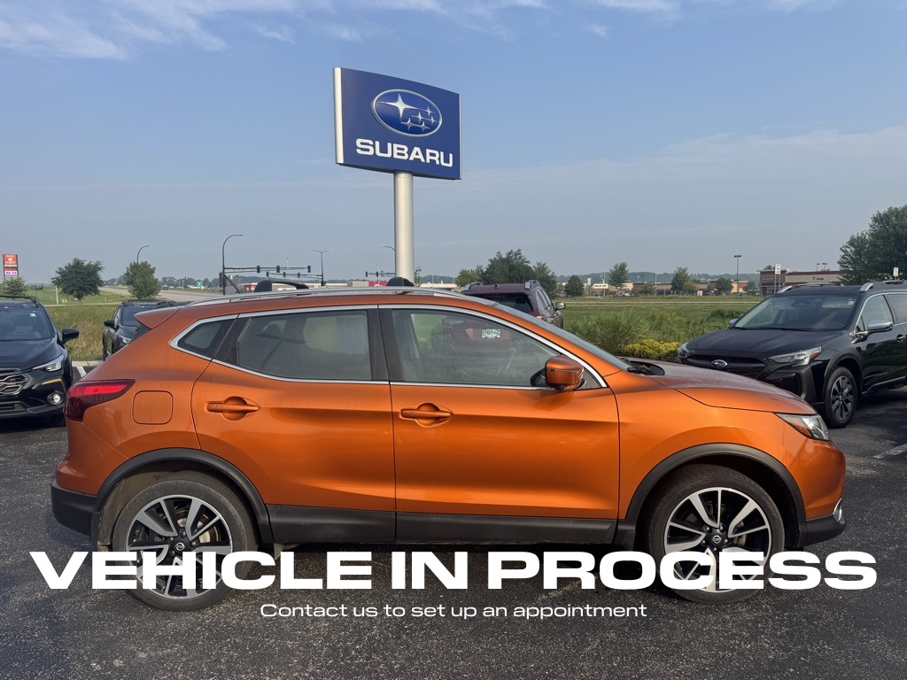 Used 2017 Nissan Rogue Sport SL with VIN JN1BJ1CR1HW134923 for sale in Rochester, Minnesota
