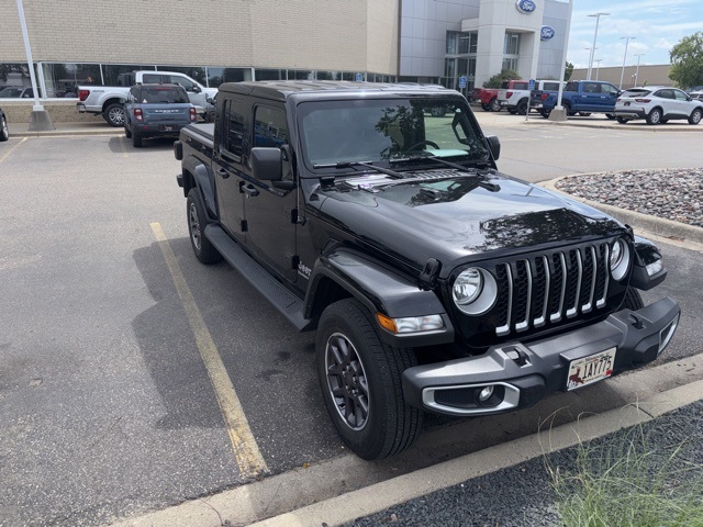 Used 2022 Jeep Gladiator Overland with VIN 1C6HJTFG7NL127492 for sale in Apple Valley, Minnesota