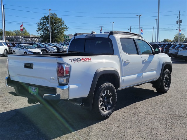 2023 Toyota Tacoma TRD Off-Road photo 2