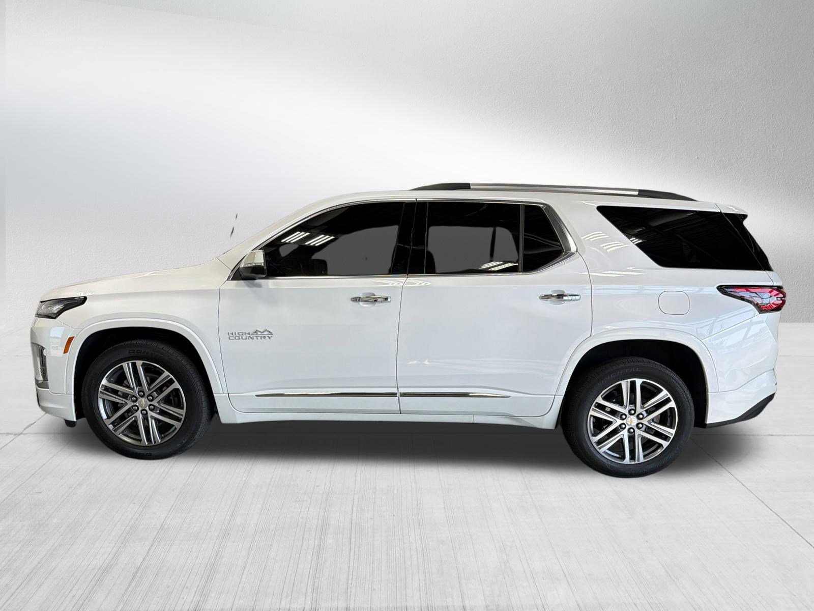 2022 Chevrolet Traverse High Country photo 2