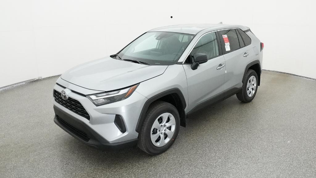 2025 Toyota RAV4 LE's photo