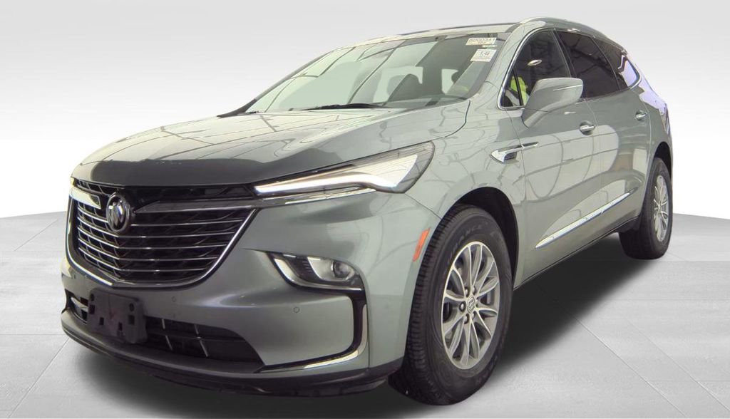2023 Buick Enclave Essence's photo