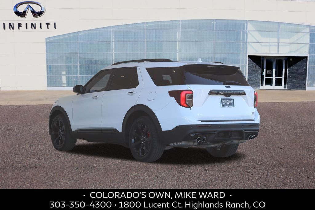 2024 Ford Explorer ST photo 2