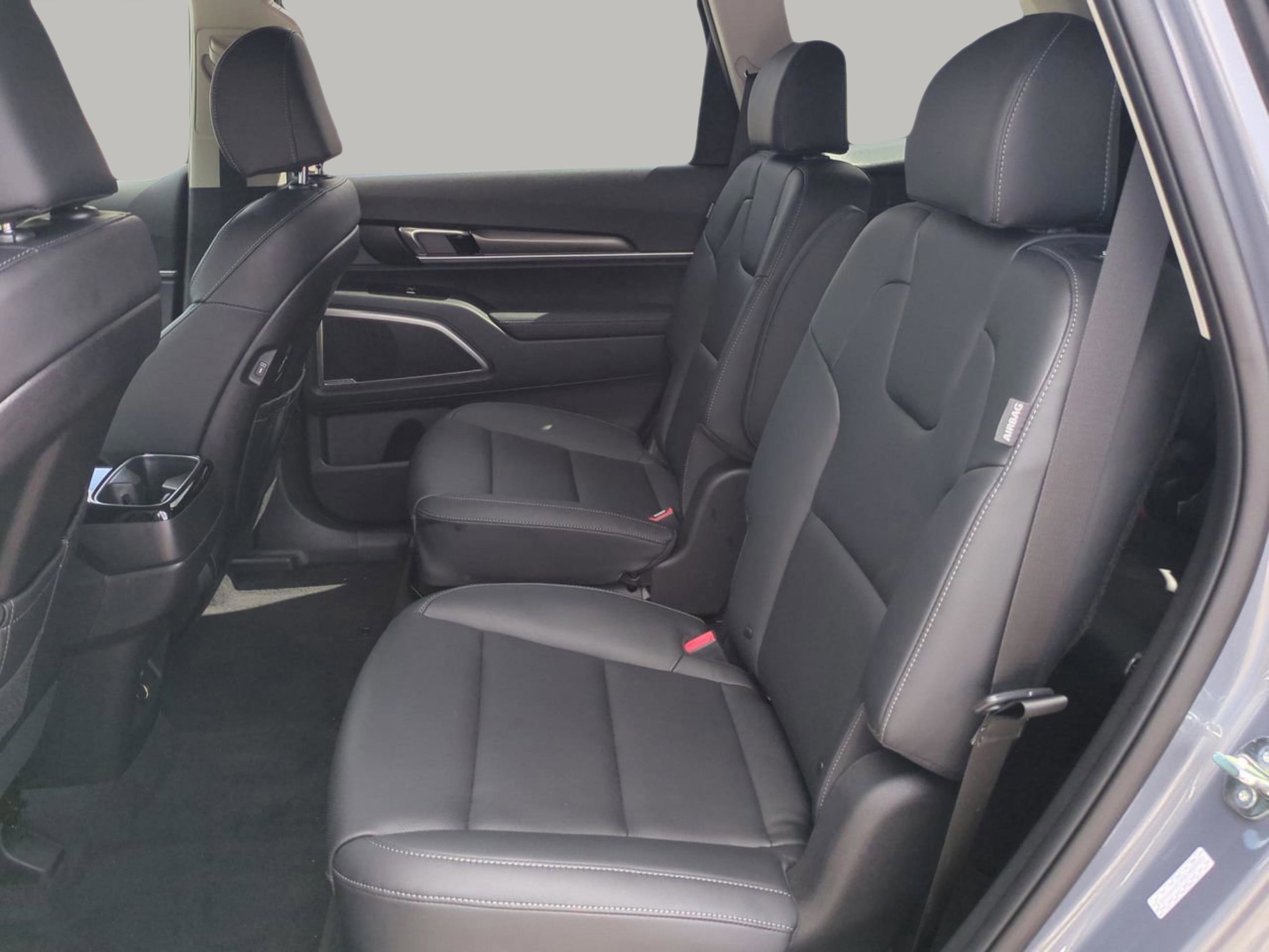 2025 Kia Telluride S photo 25
