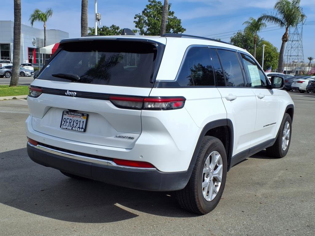 2023 Jeep Grand Cherokee Limited photo 2