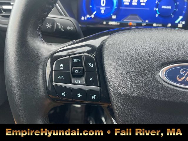 2022 Ford Escape Titanium photo 27