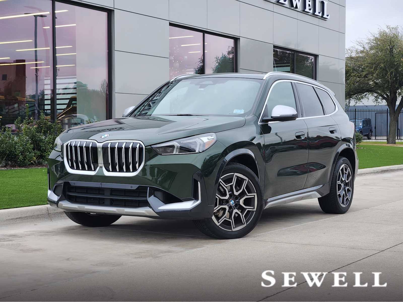 2023 BMW X1 28i's photo