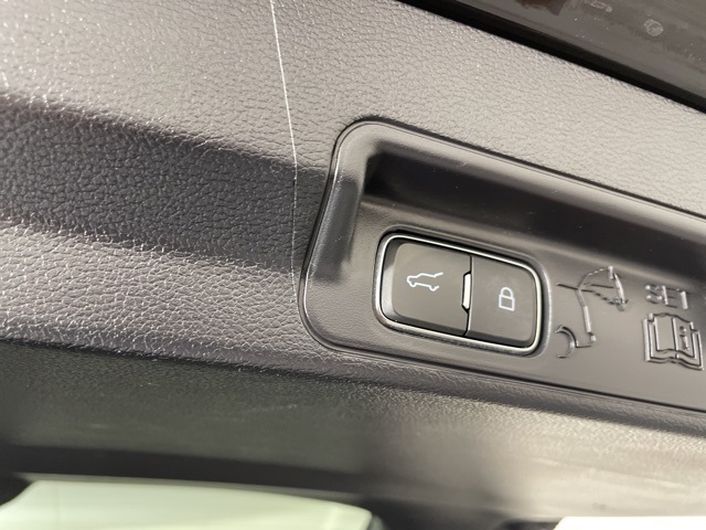 2021 Ford Explorer XLT photo 38