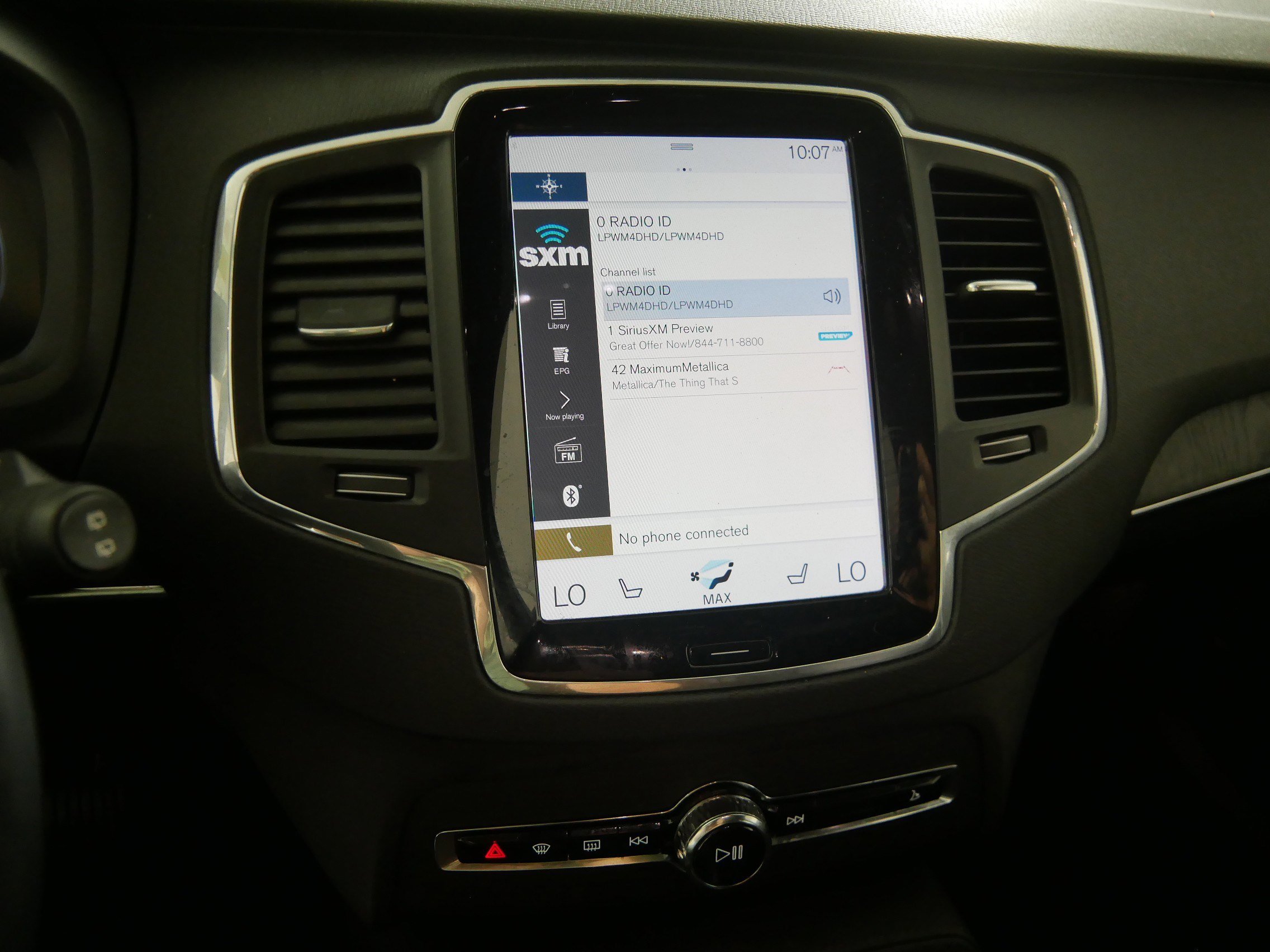 2020 Volvo XC90 Momentum AWD photo 22