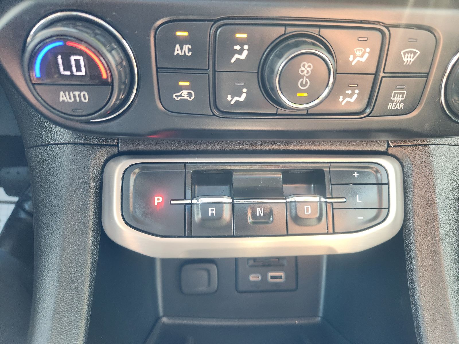 2020 Gmc Acadia Denali photo 22