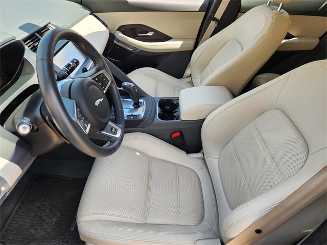 2020 Jaguar E-PACE Base photo 11
