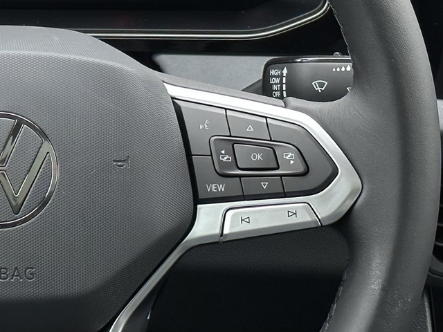 2025 Volkswagen Jetta SE photo 16