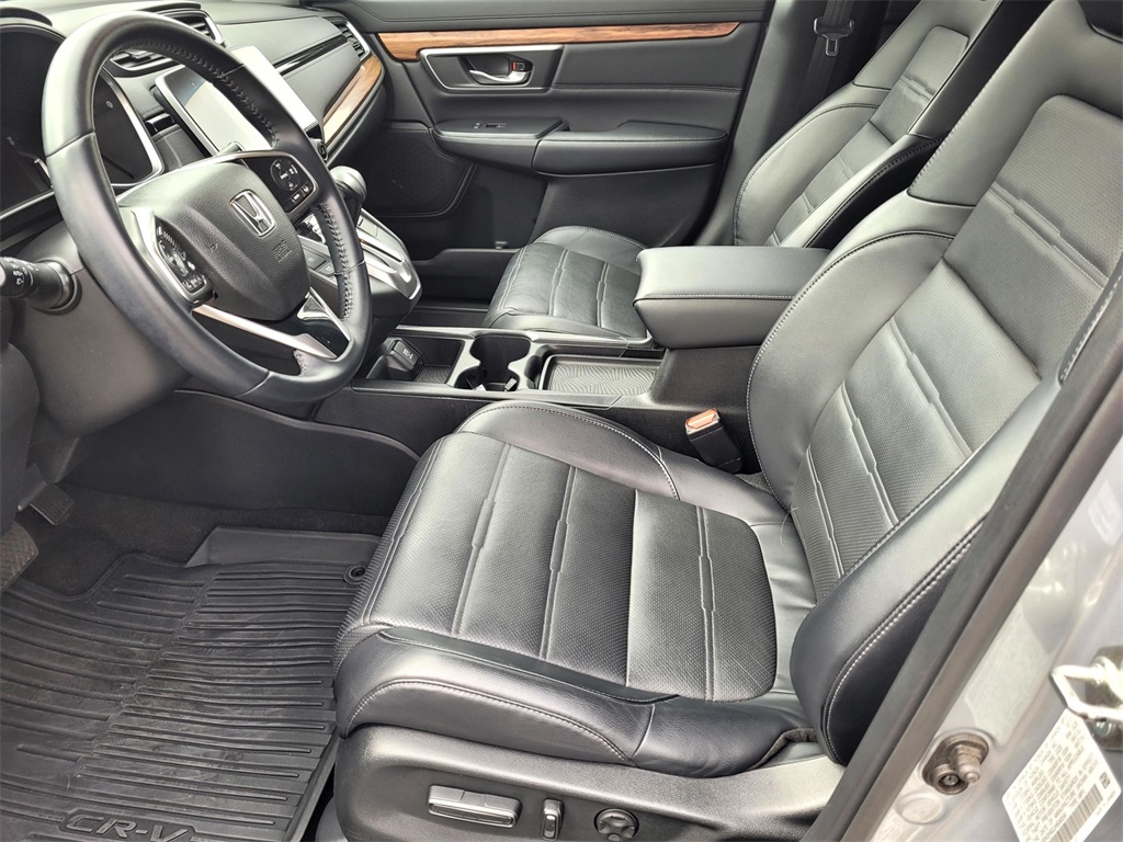 2018 Honda CR-V Touring photo 17