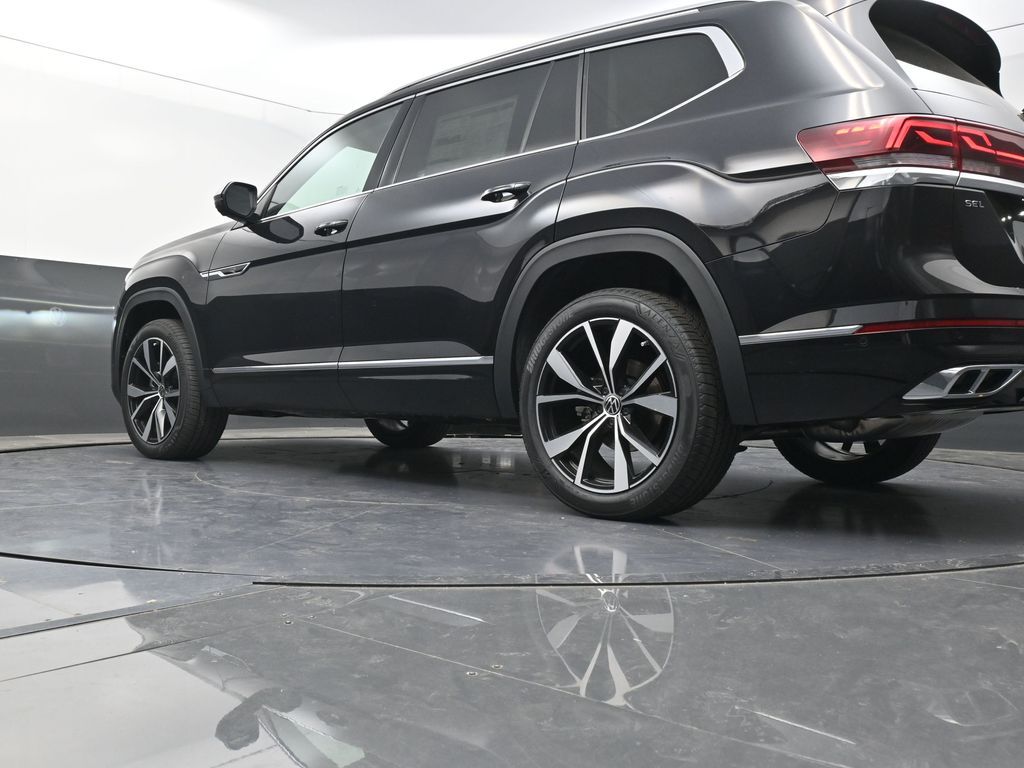 2025 Volkswagen Atlas SEL Premium R-Line photo 22