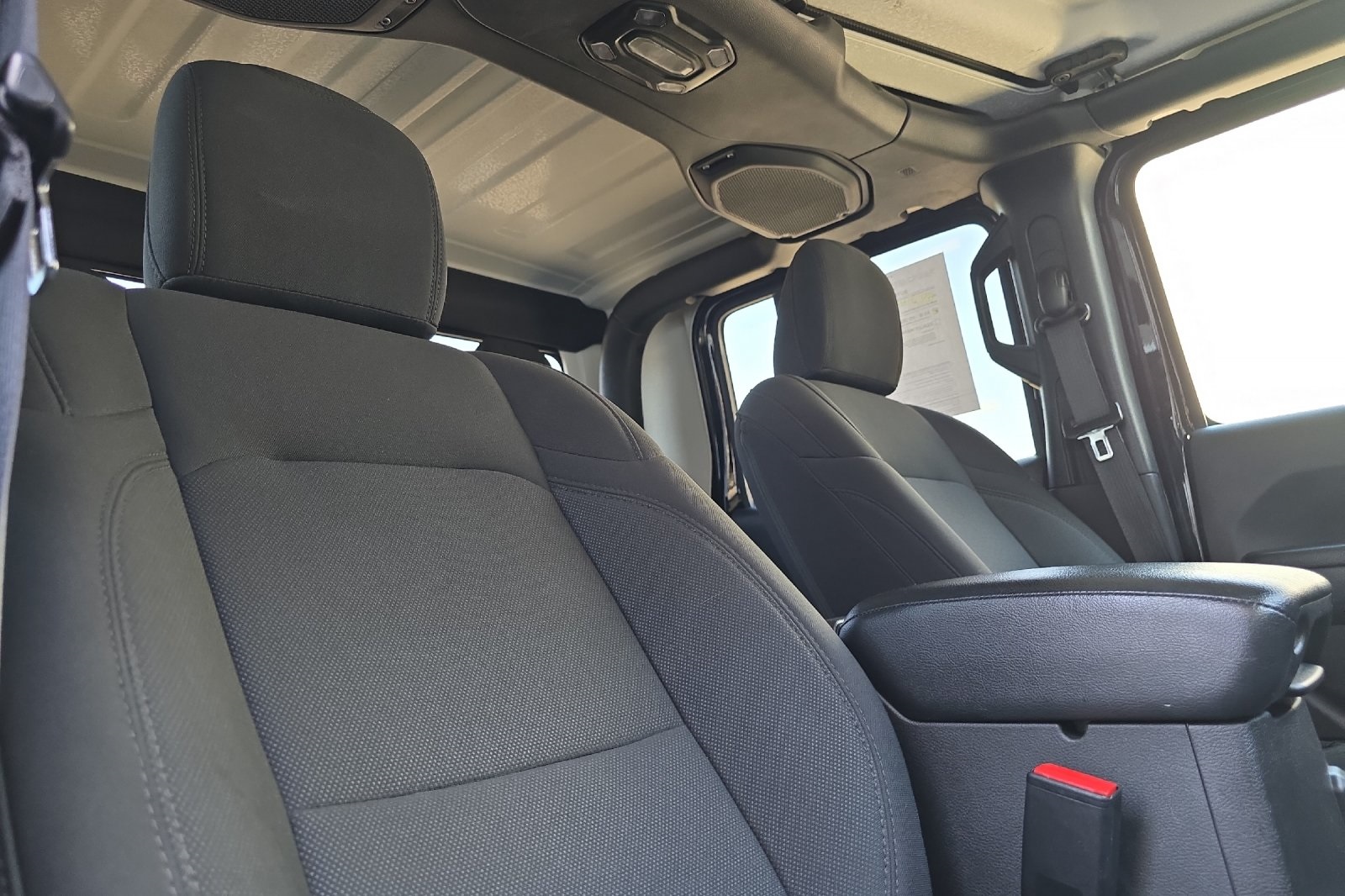 2023 Jeep Gladiator Sport photo 18