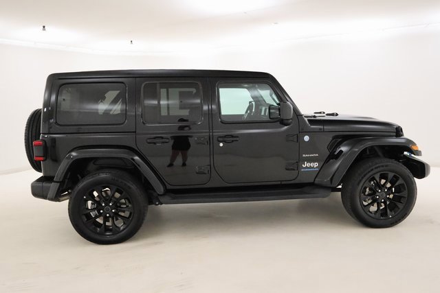 2024 Jeep Wrangler 4xe Sahara photo 2