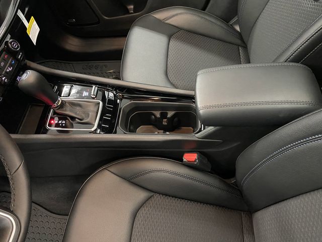 2025 Jeep Compass Latitude Altitude Special Edition photo 19