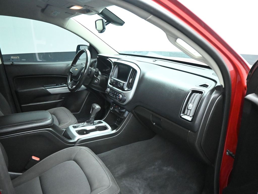 2021 Chevrolet Colorado LT photo 14