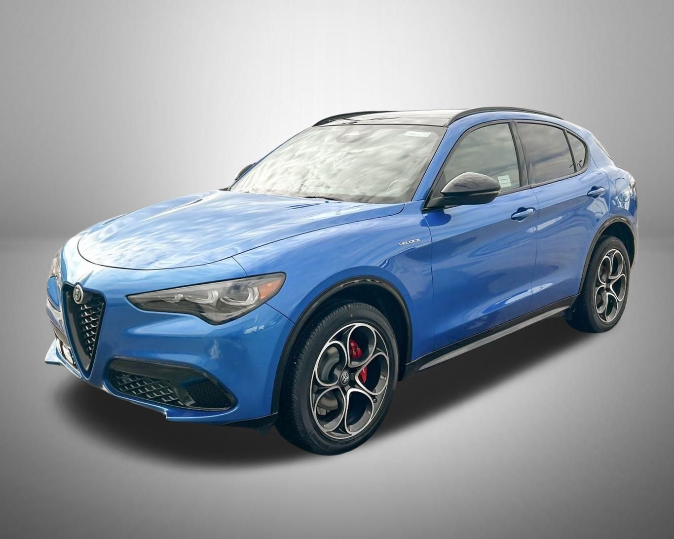 2025 Alfa Romeo Stelvio Base's photo