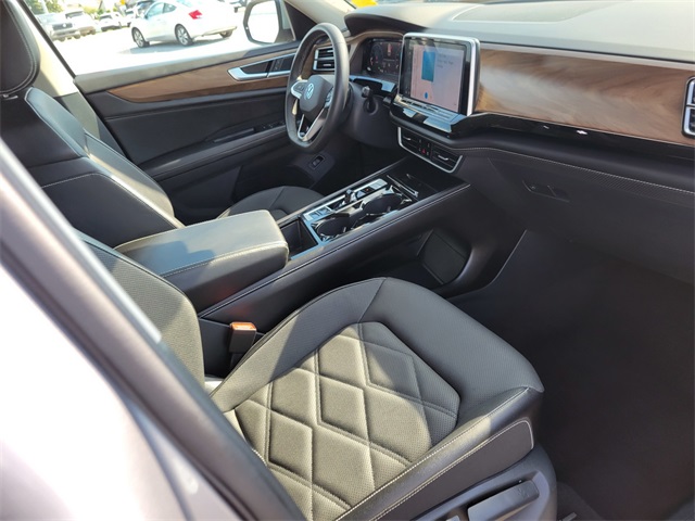 2024 Volkswagen Atlas SE Technology photo 19