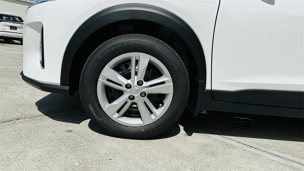 2025 Nissan Kicks Play S photo 8