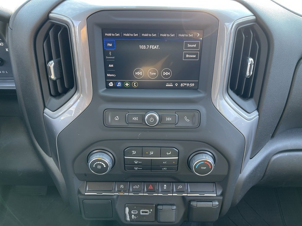 2021 Chevrolet Silverado 1500 Custom photo 9