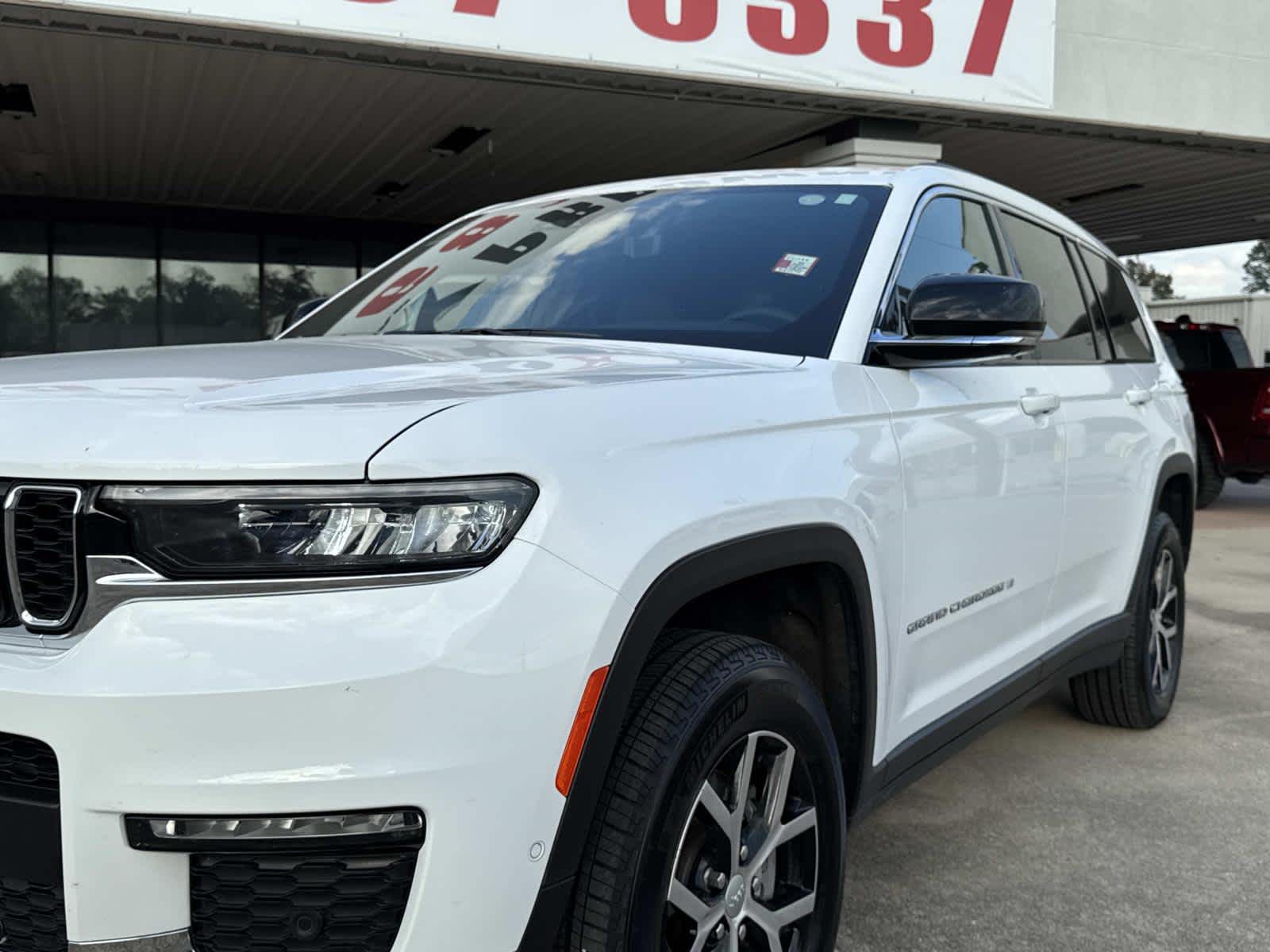2024 Jeep Grand Cherokee Limited photo 4