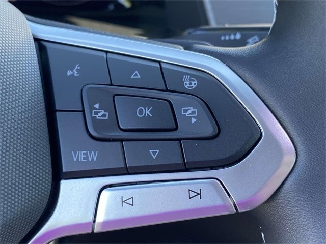 2025 Volkswagen Atlas Cross Sport SE Technology photo 19