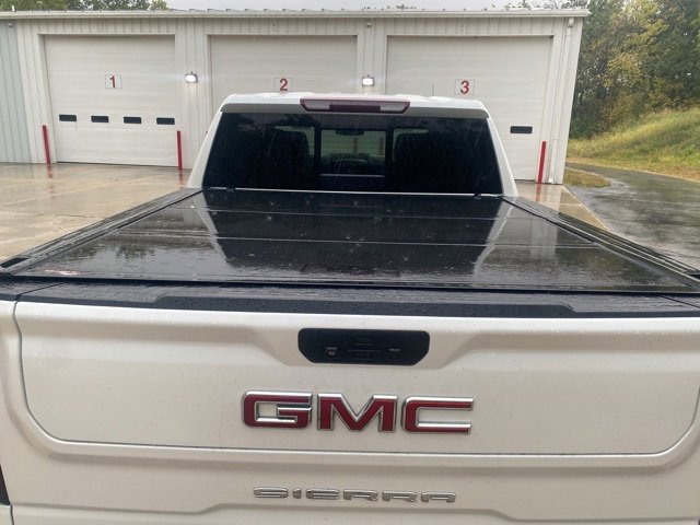 2019 Gmc Sierra 1500 SLT photo 4