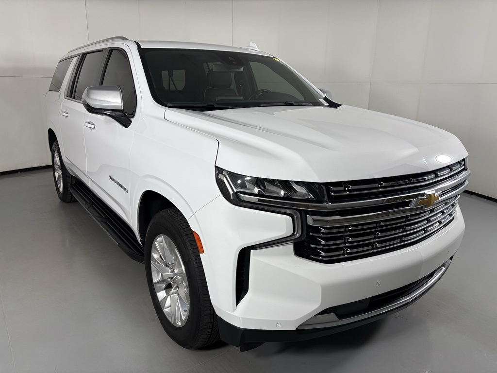 2023 Chevrolet Suburban Premier photo 2