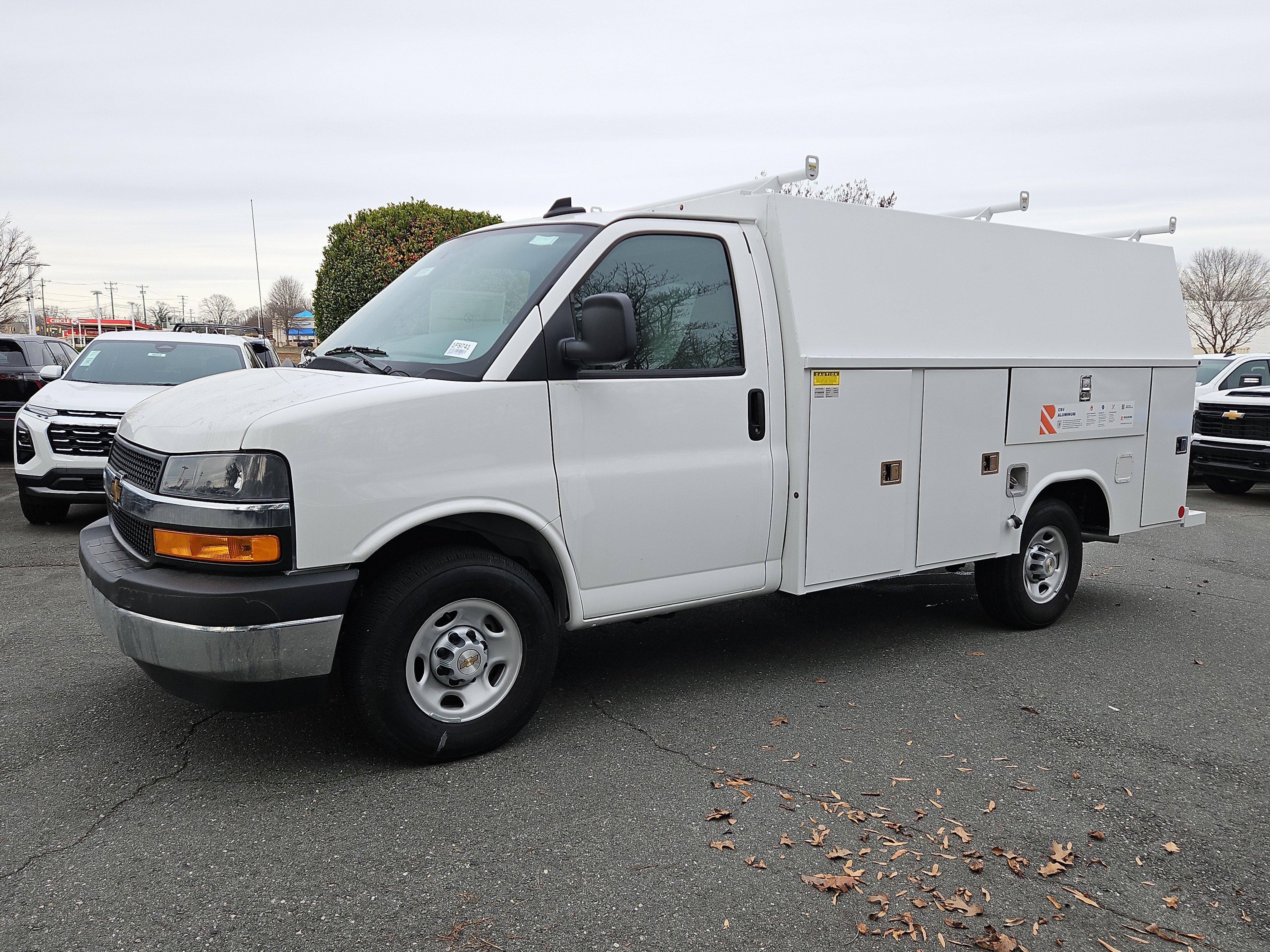 2025 Chevrolet Express Cutaway Base's photo