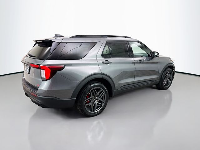 2025 Ford Explorer ST photo 4