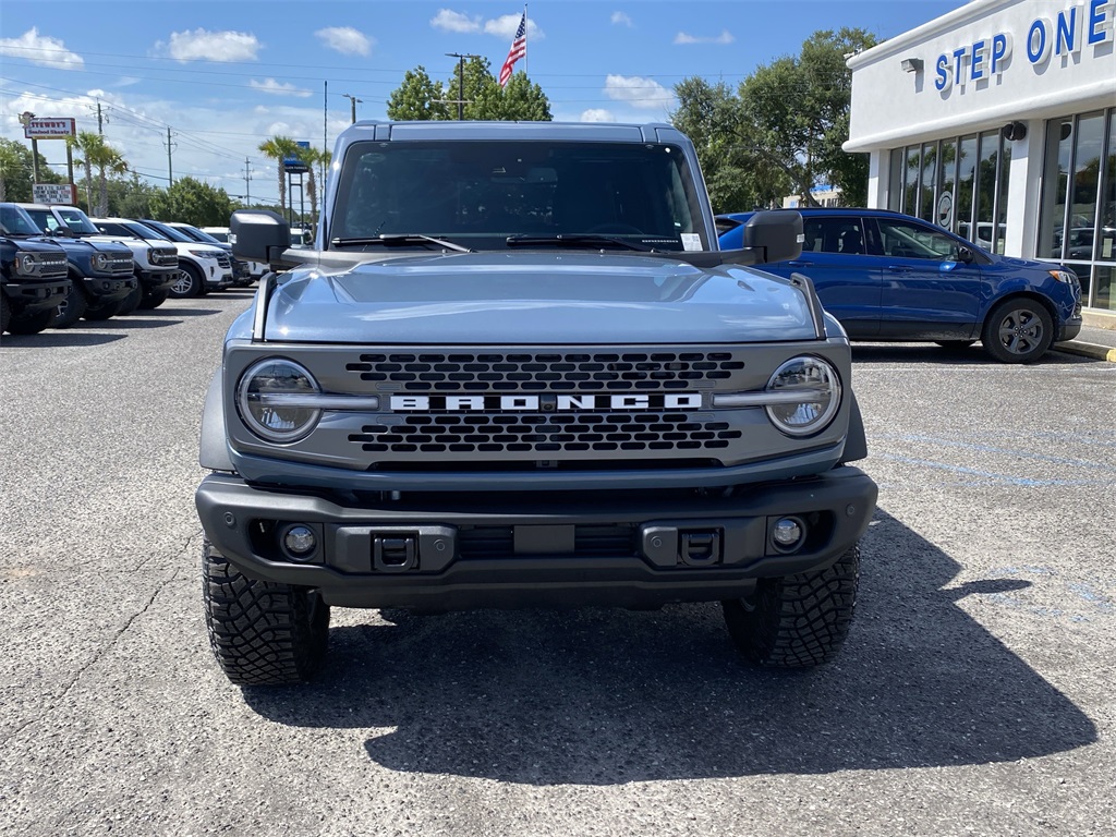 2025 Ford Bronco Badlands photo 2
