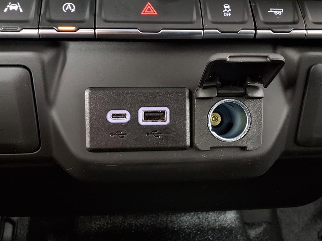 2025 Chevrolet Silverado 1500 photo 13