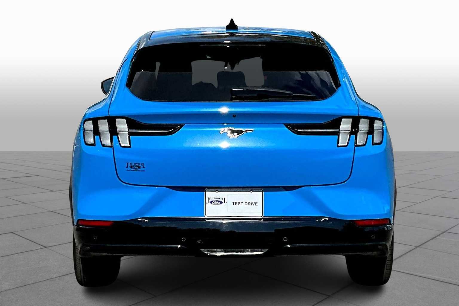 2024 Ford Mustang Mach-E Premium photo 4