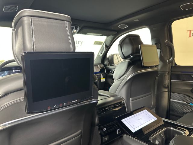 2024 Jeep Grand Wagoneer II photo 35