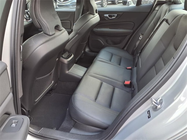 2024 Volvo S60 Recharge T8 Plus photo 6