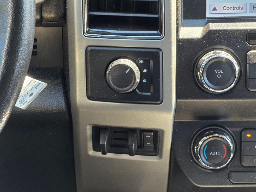 2019 Ford F-250 Lariat photo 17