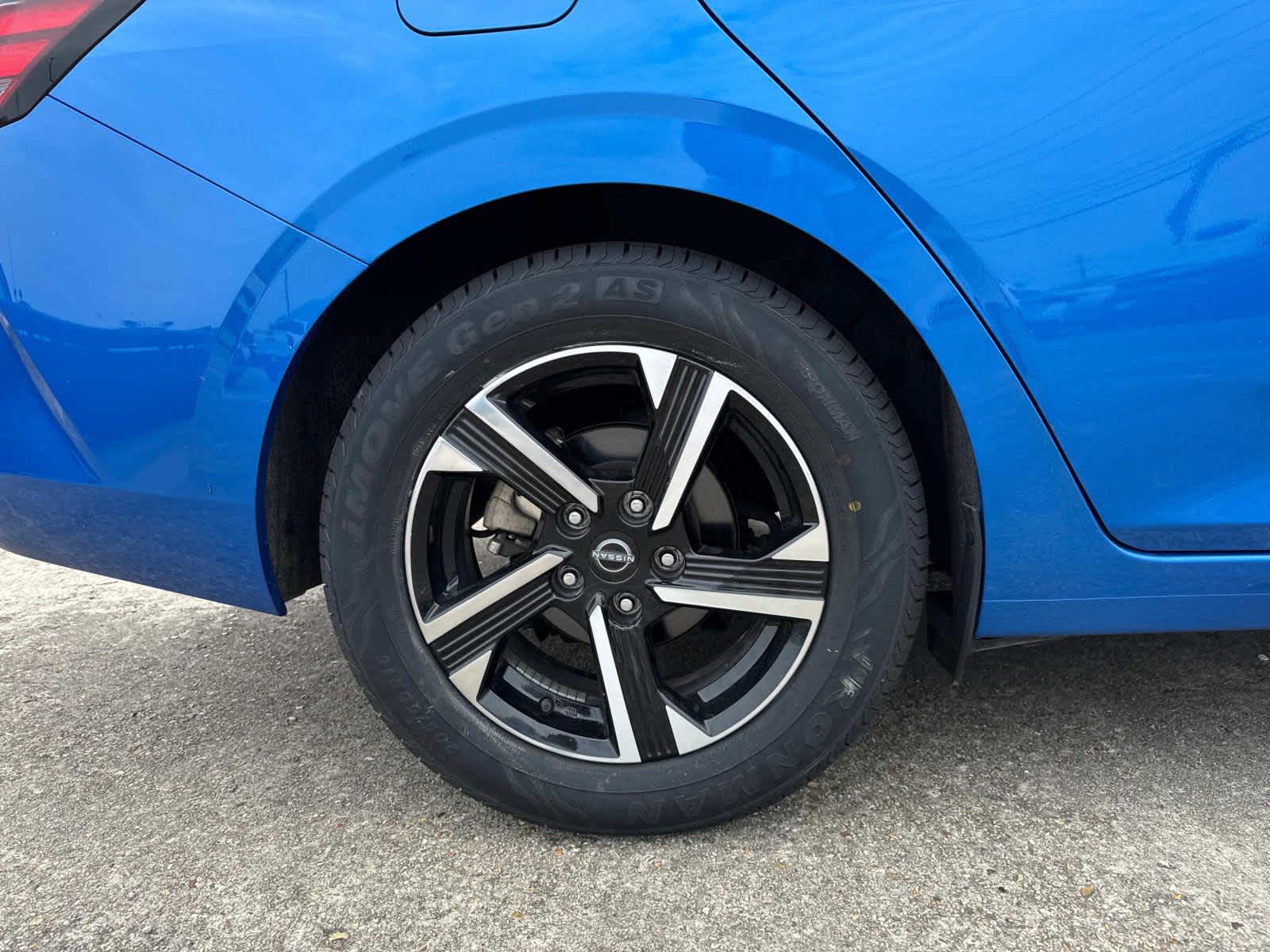 2024 Nissan Sentra SV photo 9