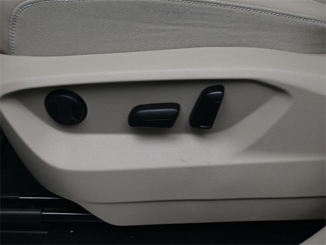 2026 Volkswagen Atlas SE Technology photo 13